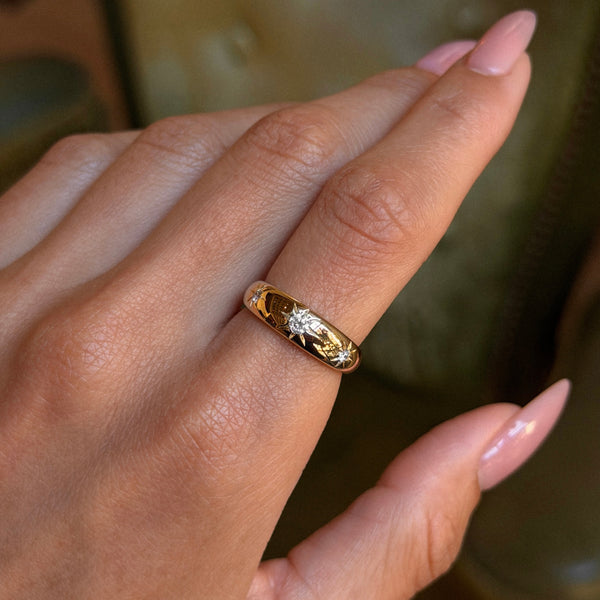 Star Set Rounded Ring