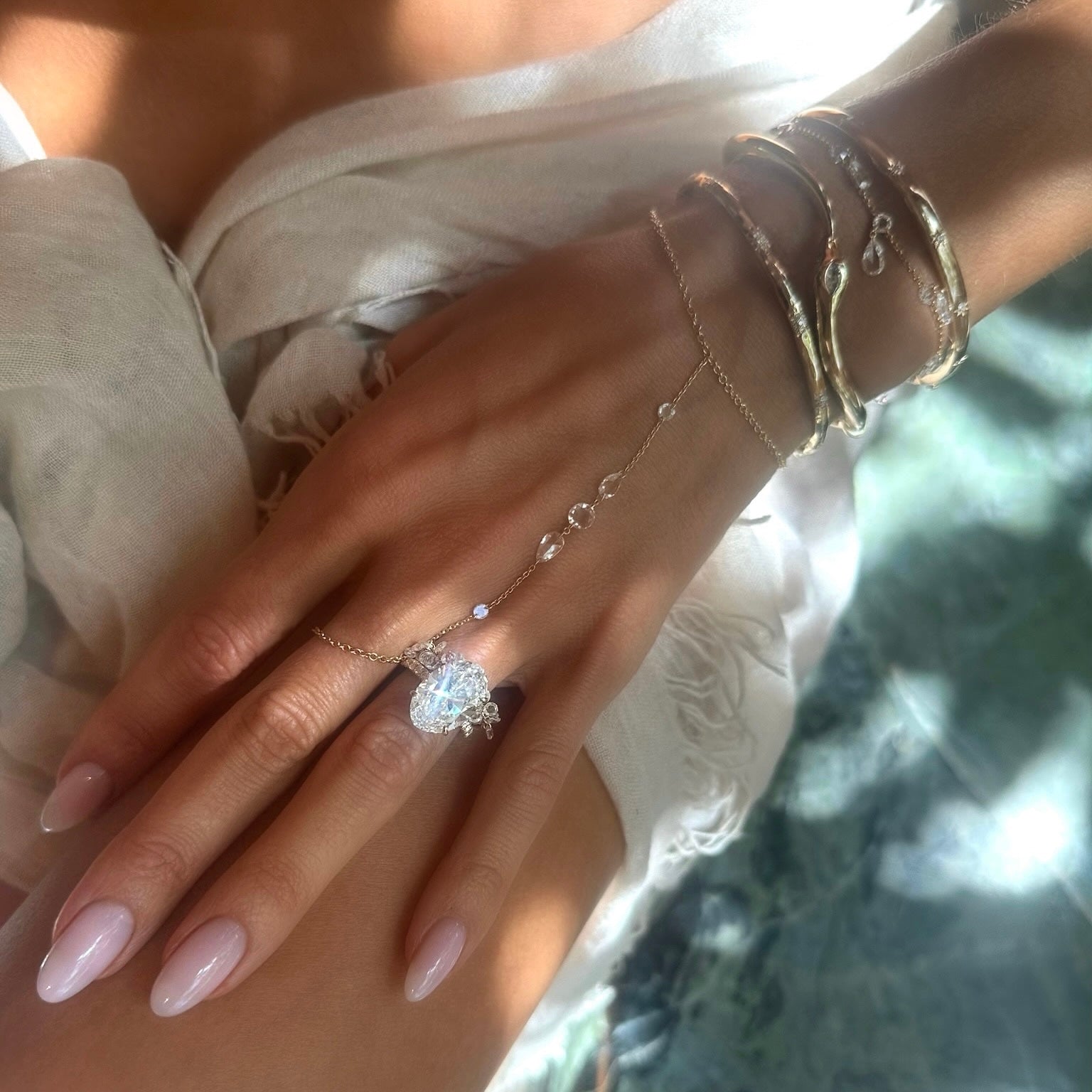 Eau de Rose Cut Iris Diamond Hand Chain – Logan Hollowell