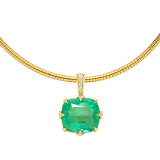 Queen 2.0 Omega Emerald Necklace Emerald by Logan Hollowell Jewelry