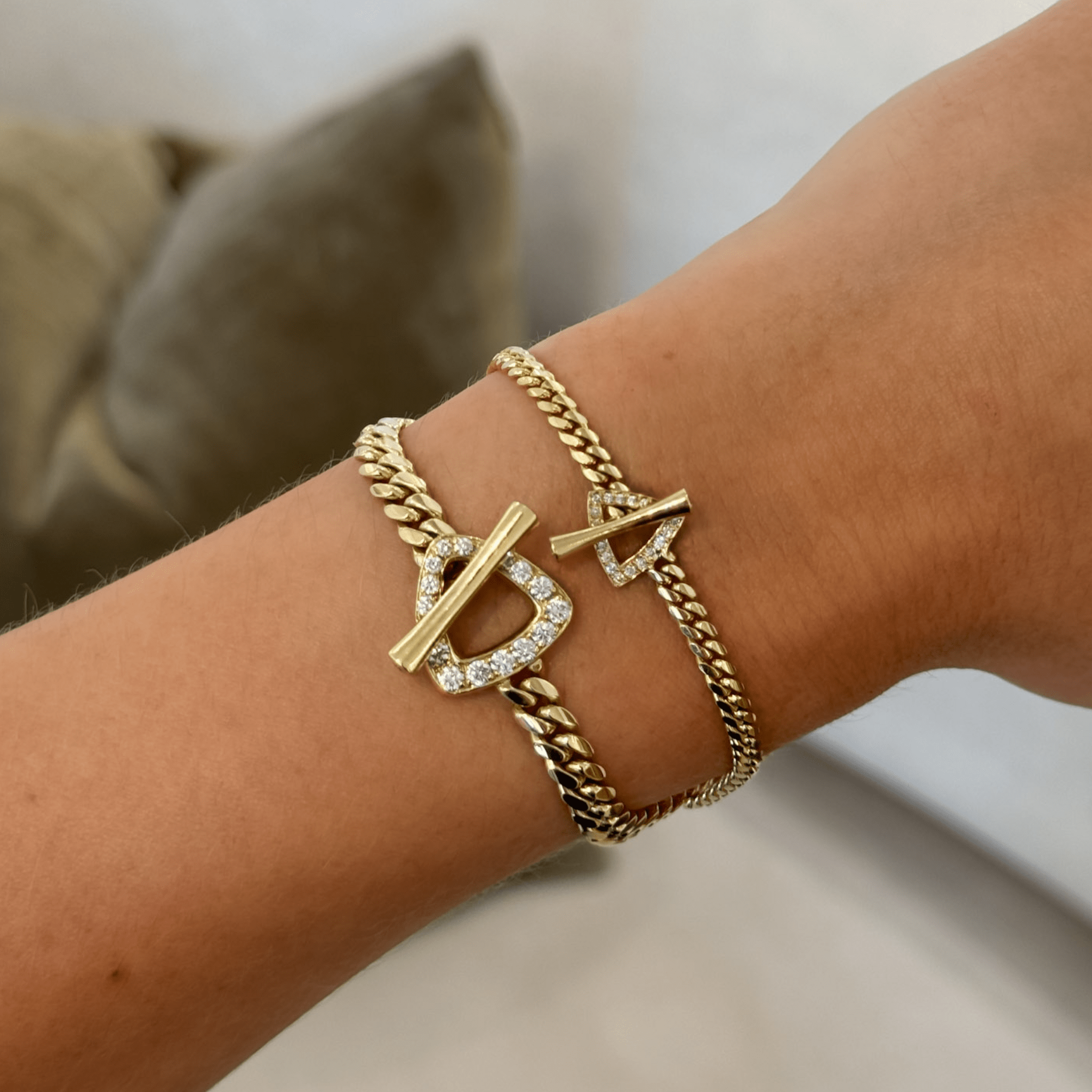 Pavé Diamond Mini Trillion Toggle Bracelet – Logan Hollowell